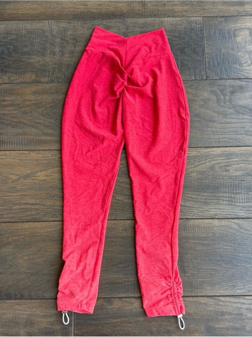 Bombshell Sportswear Toggle Leggings & Sports Bra
SET  - Ombré Fiji Coral - Picture 5 of 8